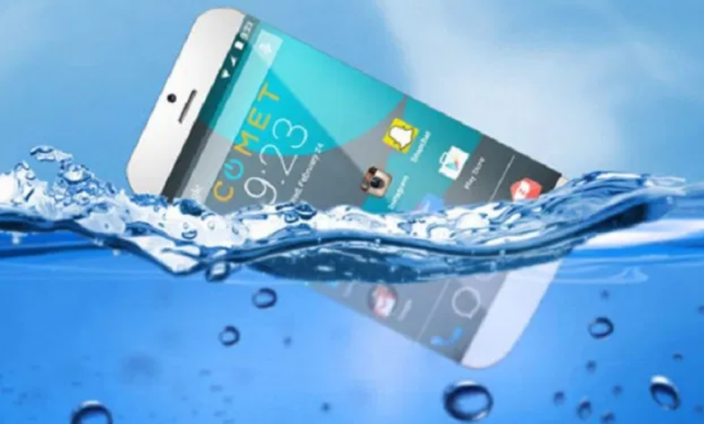 Mobile Phone পানিতে ভিজলে করণীয়